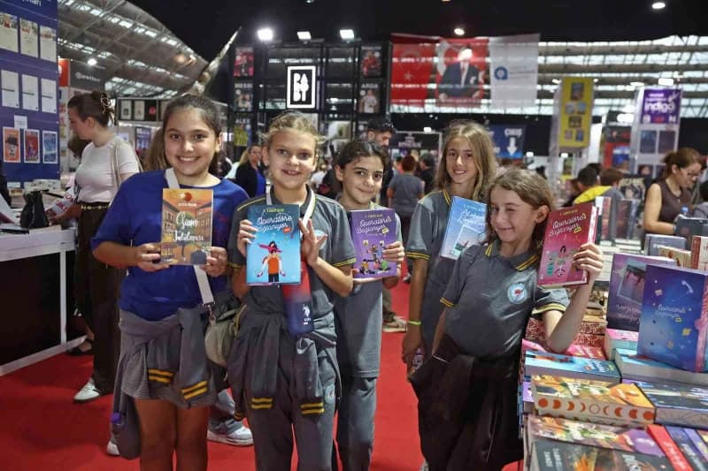 Antalya Büyükşehir Belediyesi tarafından bu yıl 16'ncısı düzenlenen Antalya Kitap Fuarı, 2 Ekim Cuma saat 15.00'te gerçe