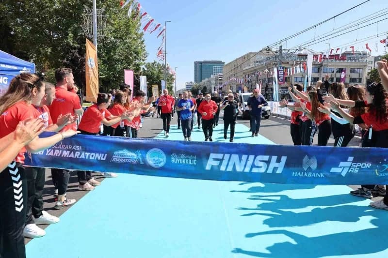 Kayseri Büyükşehir Belediyesi tarafından 'bir Maratondan Daha Fazlası' sloganı ve 10 Bin sporseverin katılımıyla bu yıl