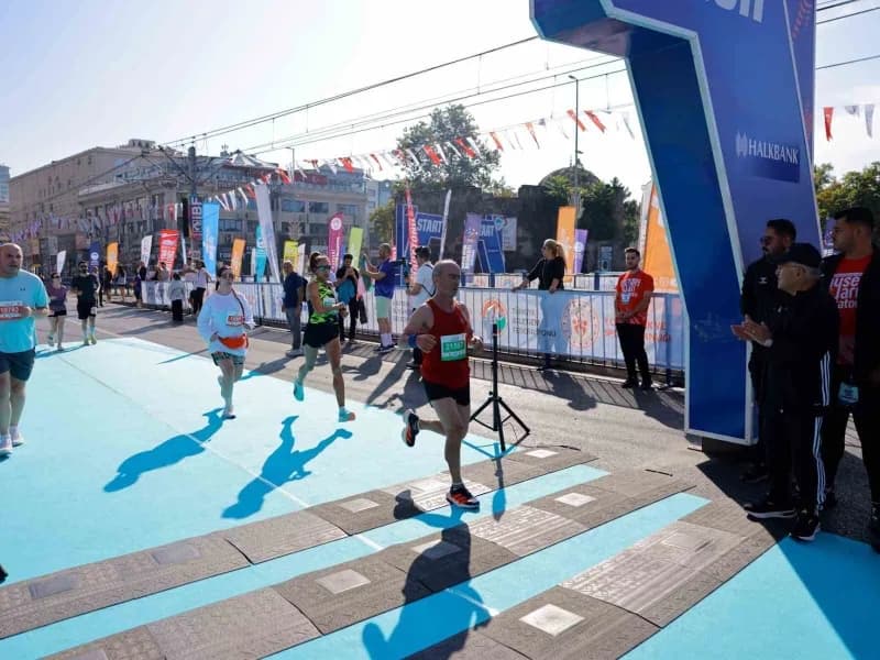 Kayseri Büyükşehir Belediyesi tarafından 'bir Maratondan Daha Fazlası' sloganı ve 10 Bin sporseverin katılımıyla bu yıl