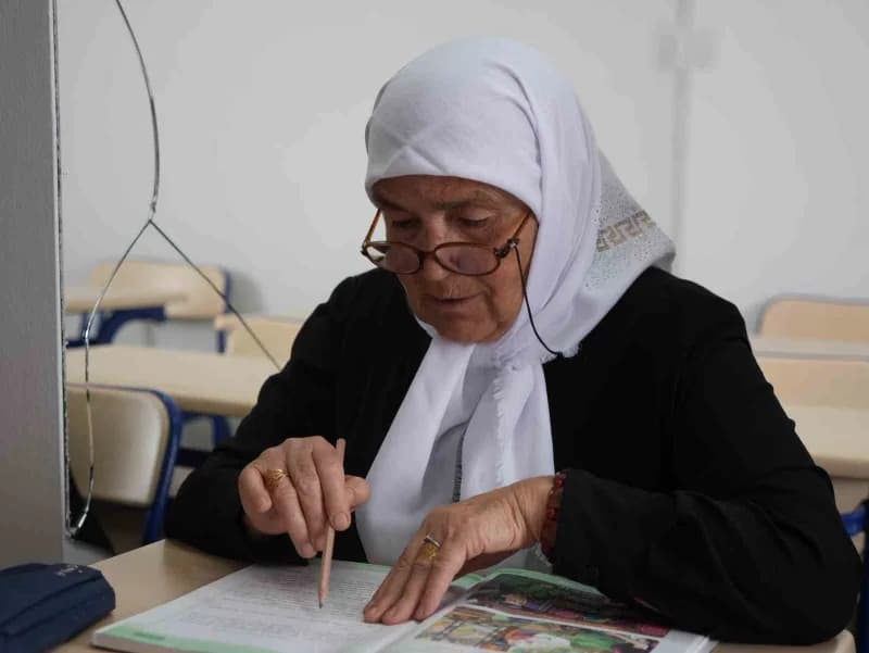 72 yaşında kadın çocukluk hayalini gerçeğe dönüştürdü
