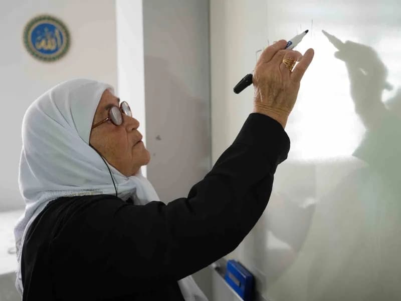 72 yaşında kadın çocukluk hayalini gerçeğe dönüştürdü