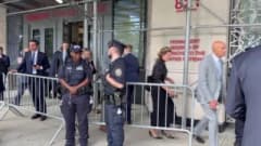 ABD’nin Suriye Özel Temsilcisi Tom Barrack basın açıklaması yaparken