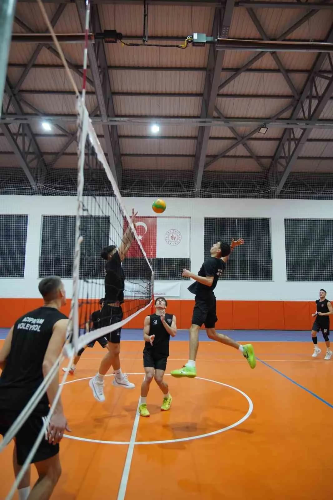 Denizli’nin Acıpayam ilçesini Türkiye Voleybol Federasyonu Erkekler 2. Ligi’nde temsil edecek Acıpayam Gençlik ve Spor İ