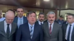 Adalet Bakan Yardımcısı Can Tuncay, Manisa Turgutlu'da yaralı öğrencileri hastanede ziyaret ederken