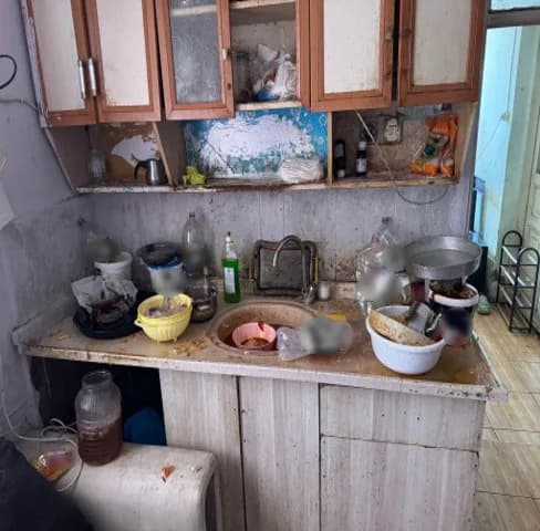 Adana’da bir anne ile ikisi engelli üç çocuğunun sağlıksız koşullarda yaşadığına ilişkin CİMER başvurusu üzerine ekipler