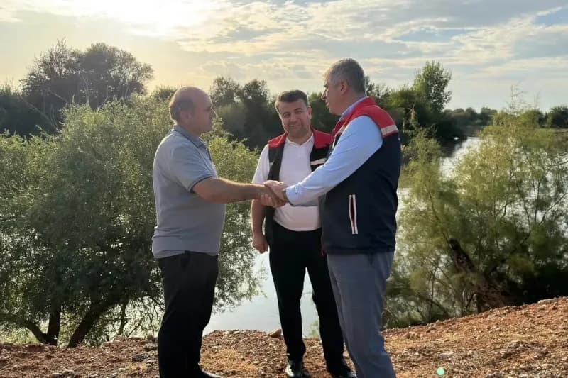 Adana’da etkili olan dolu yağışı narenciye başta olmak üzere Tarım ürünlerinde zarara yol açarken, İl Tarım ve Orman Müd
