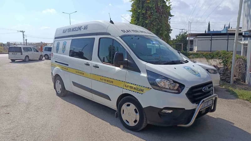 Olay, Sarıçam ilçesine bağlı İncirlik Yeni Mahalle d-400 karayolu üzerinde bulunan ziraat işletmesinde meydana geldi
