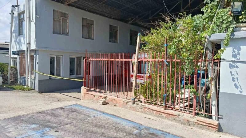 Olay, Sarıçam ilçesine bağlı İncirlik Yeni Mahalle d-400 karayolu üzerinde bulunan ziraat işletmesinde meydana geldi