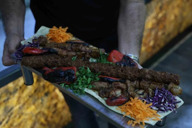 Adana'da Bu yıl 9-11 Ekim'de 10’uncusu düzenlenecek Uluslararası Adana Lezzet Festivali'ne katılacak kebapçılar, coğrafi