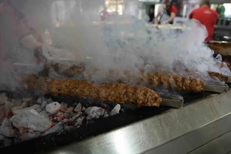 Adana'da Bu yıl 9-11 Ekim'de 10’uncusu düzenlenecek Uluslararası Adana Lezzet Festivali'ne katılacak kebapçılar, coğrafi