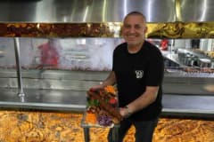 Adana Lezzet Festivali’nde coğrafi işaretli Adana kebabı hazırlayan kebapçılar