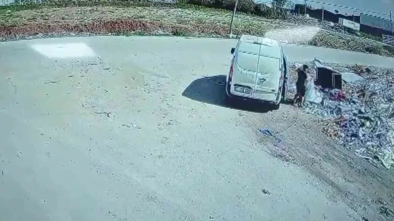 Adana’da okul önündeki boş araziye mobilya üretiminde kullanılan malzemelerin istiflenmesinden bıkan mahalleli, sorumlul