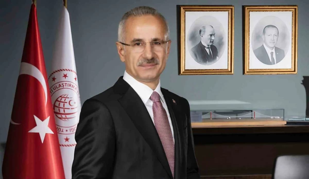 Ulaştırma ve Altyapı Bakanı Abdulkadir Uraloğlu (Arşiv)