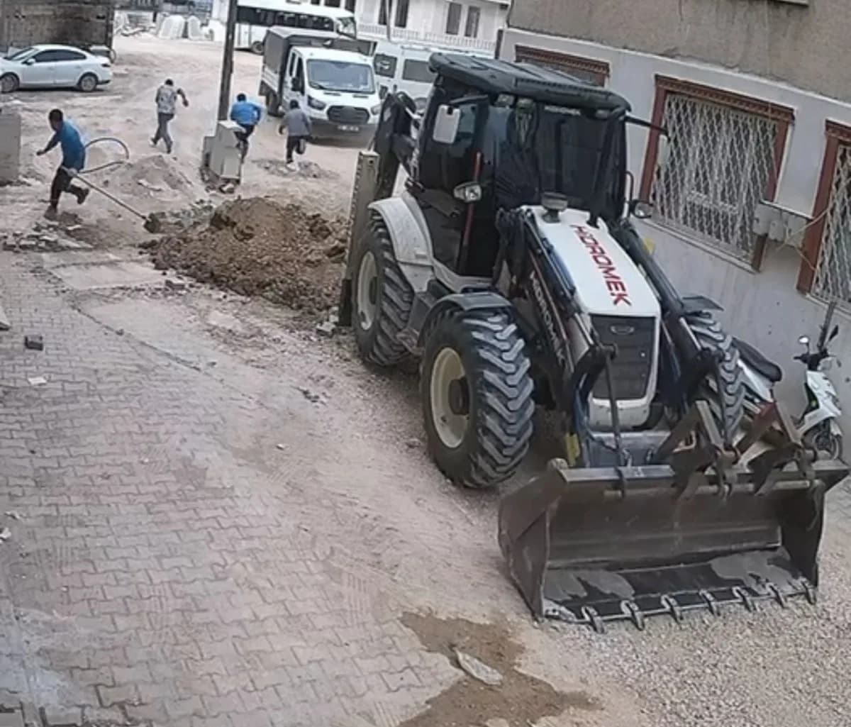 Adıyaman Turgut Reis Mahallesi’nde altyapı çalışması sırasında patlayan doğalgaz borusunun bulunduğu alan