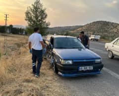 Adıyaman Gölbaşı ilçesinde otomobil ile minibüsün çarpıştığı trafik kazası sonrası olay yeri