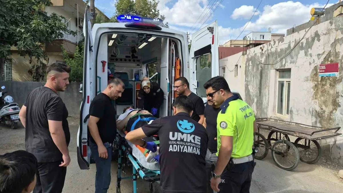 Adıyaman’da motosiklet ile servis aracının çarpışması sonucu meydana gelen kazada 1 kişi yaralandı.