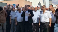 Adıyaman’da toplu taşıma ve okul servisi şoförleri basın açıklaması yapıyor