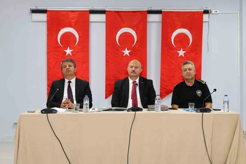 Adıyaman Valiliği koordinesinde, vatandaşların talep ve beklentilerini doğrudan dinlemek, mahallelerin öncelikli ihtiyaç