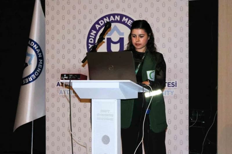 Aydın Adnan Menderes Üniversitesi Tıp Fakültesi’nde oryantasyon programına katılan öğrencilere bağımlılık türleri, dijit