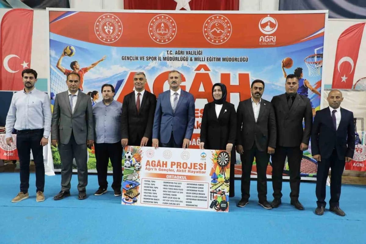 Ağrı’da 171 okula 15 milyon liralık Spor malzemesi desteği