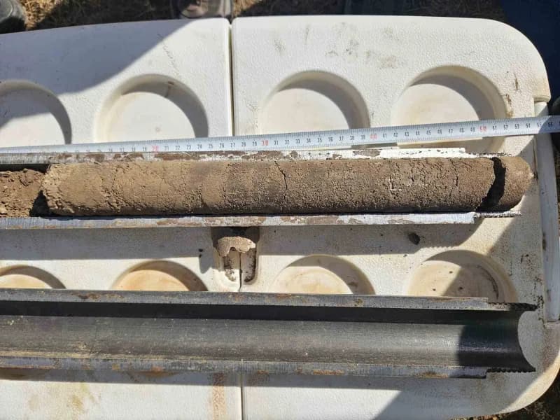 Araştırmalarda tufan öncesi döneme ait olduğu düşünülen çanak ve çömlekler bulunurken zeminden alınan karot örnekleri An