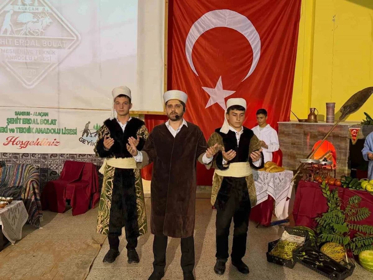 Samsun’un Alaçam ilçesinde Ahilik Haftası, davul ve zurna eşliğinde düzenlenen etkinliklerle coşkuyla kutlandı.