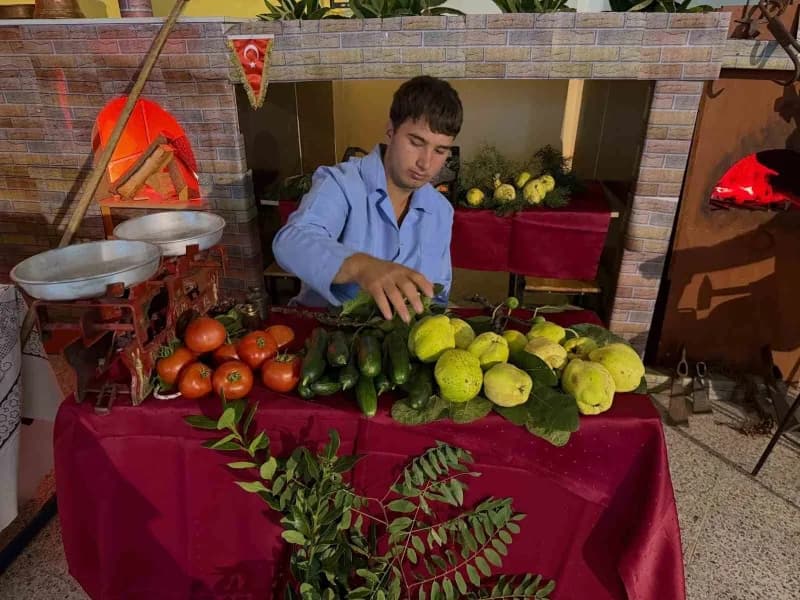 Samsun’un Alaçam ilçesinde Ahilik Haftası, davul ve zurna eşliğinde düzenlenen etkinliklerle coşkuyla kutlandı.