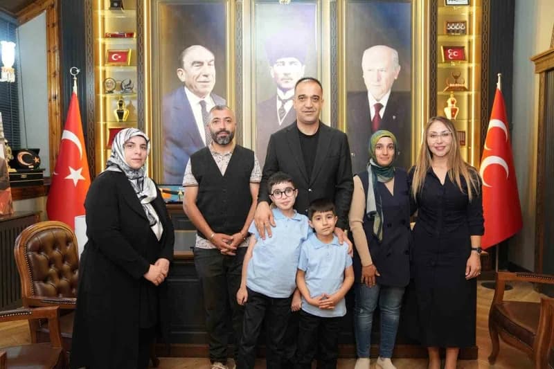 Erzurum’da DMD kas hastası Ahmet Sami Yıldırım’ın yurt dışındaki tedavisi için başlatılan ve 11 aydır süren valilik onay