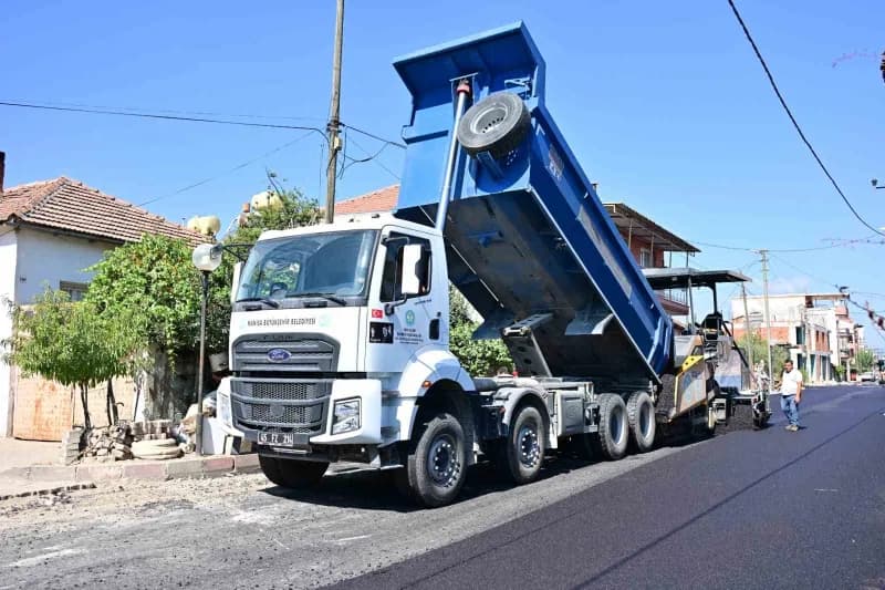 Manisa Büyükşehir Belediyesi, Ahmetli ilçesinde Yol Yapım ve asfaltlama çalışmalarını sürdürüyor. Barbaros Mahallesi Sel