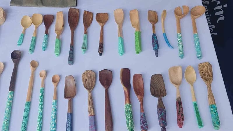 Ahşap kaşık oyma sanatçısı, geleneksel sanatı günümüz formlarıyla buluşturuyor