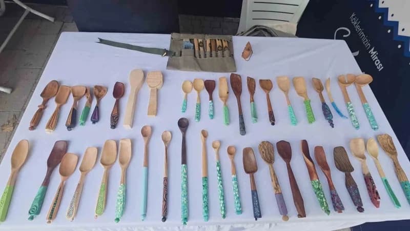 Ahşap kaşık oyma sanatçısı, geleneksel sanatı günümüz formlarıyla buluşturuyor