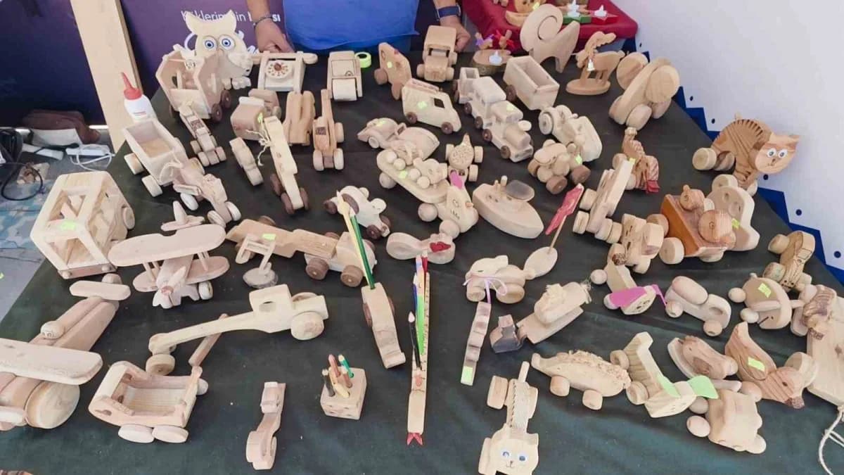 Kütahya'da Kültür ve Turizm Bakanlığı sanatçısı ve somut olmayan kültürel miras taşıyıcısı İrfan Uğurlu, yaklaşık 25 yıl
