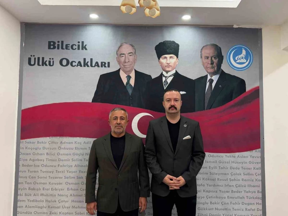 AK Parti Bilecik İl Başkanı Serkan Yıldırım ve heyeti, Ülkü Ocakları Başkanı Bahadır Emirler’i ziyaret ederken