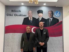 AK Parti Bilecik İl Başkanı Serkan Yıldırım ve heyeti, Ülkü Ocakları Başkanı Bahadır Emirler’i ziyaret ederken