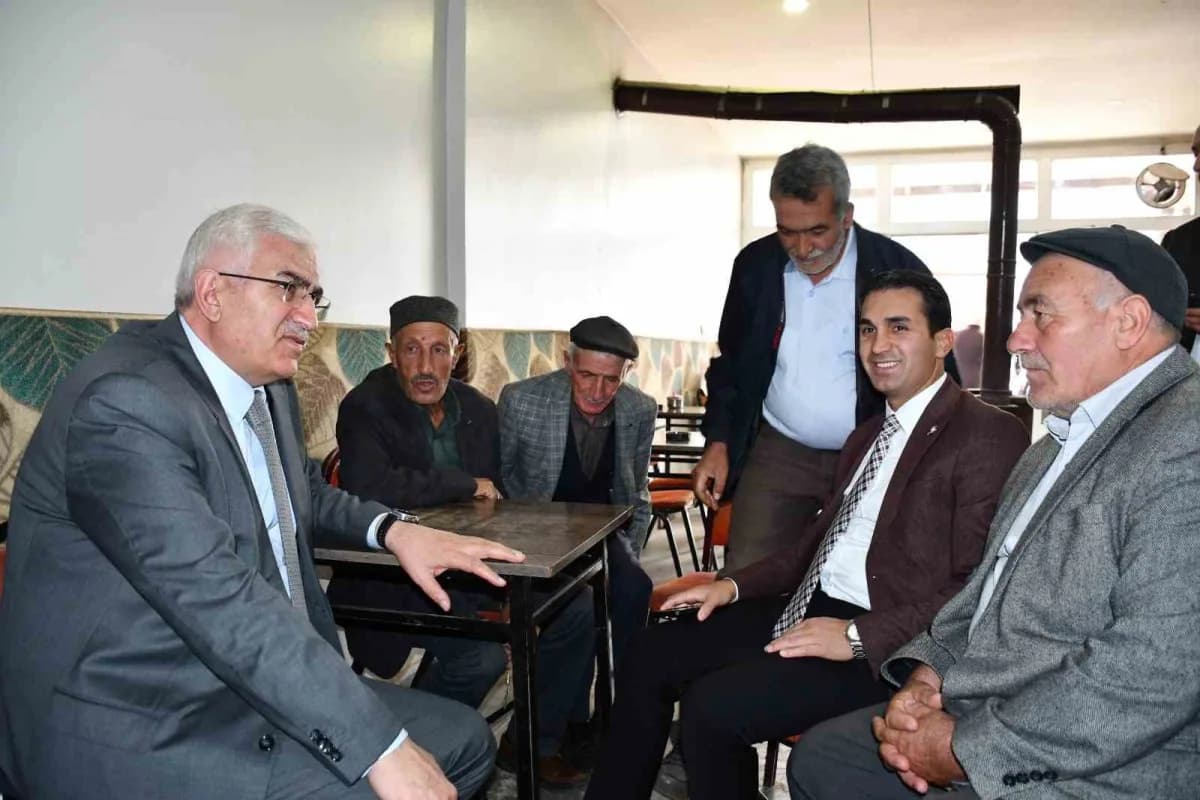 Türkiye Yüzyılı Buluşmaları için Kars’a gelen AK Parti Erzurum Milletvekili Öz, Sarıkamış’ta esnaf ve teşkilatla buluştu