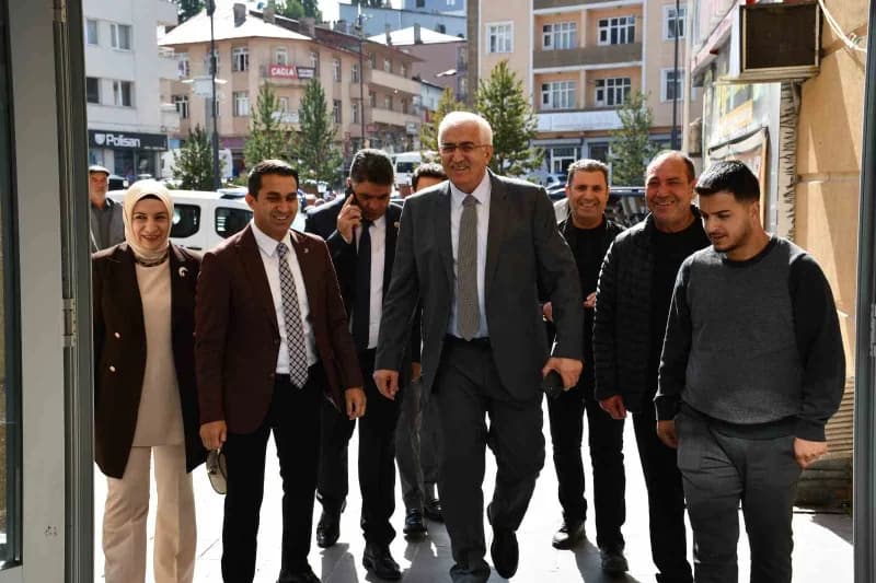 Türkiye Yüzyılı Buluşmaları için Kars’a gelen AK Parti Erzurum Milletvekili Öz, Sarıkamış’ta esnaf ve teşkilatla buluştu