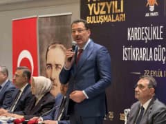 AK Parti Eskişehir’de Türkiye Yüzyılı Buluşmaları etkinliğinde konuşan Ali İhsan Yavuz ve partililer