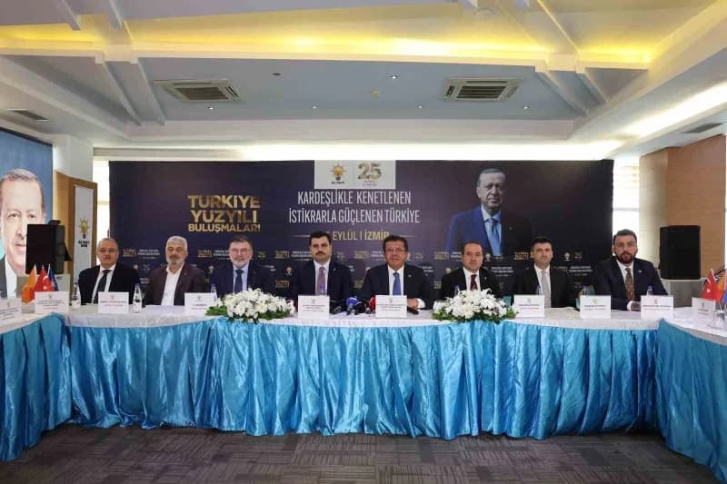AK Parti Genel Merkezi tarafından düzenlenen ‘Türkiye Yüzyılı Buluşmaları’ kapsamındaki saha programı İzmir’de başladı.