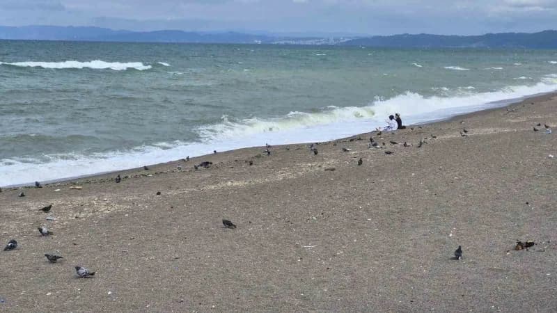 Yaz mevsiminde yoğunluk yaşanan ve adım atacak yer kalmayan Düzce’nin denize açılan kapısı Akçakoca sahilleri tatilin bi