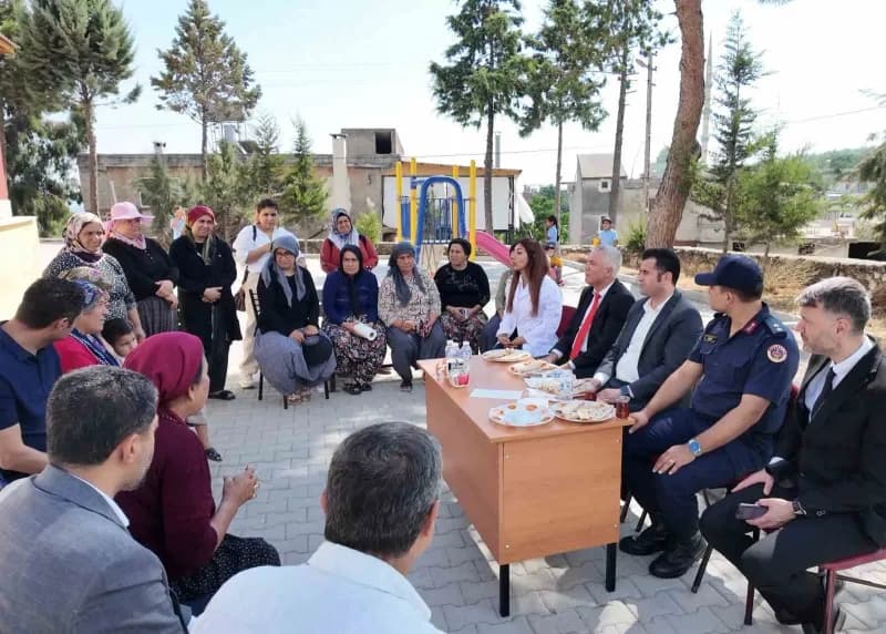 Akdeniz Kaymakamı ve Belediye Başkan Vekili Murat Beşikci, mahalle ziyaretleri kapsamında Özgürlük, Hebilli, Esenli, Iğd
