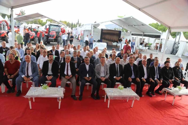Manisa'nın Akhisar ilçesinde ilk kez düzenlenen Tarım ve Zeytincilik Fuarı, 4 günün ardından sona erdi. Fuarın her yıl d