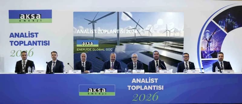 Aksa Enerji yönetim kurulu başkanı ve CEO’nun katıldığı 2026 analist toplantısı sırasında enerji santrali görseli