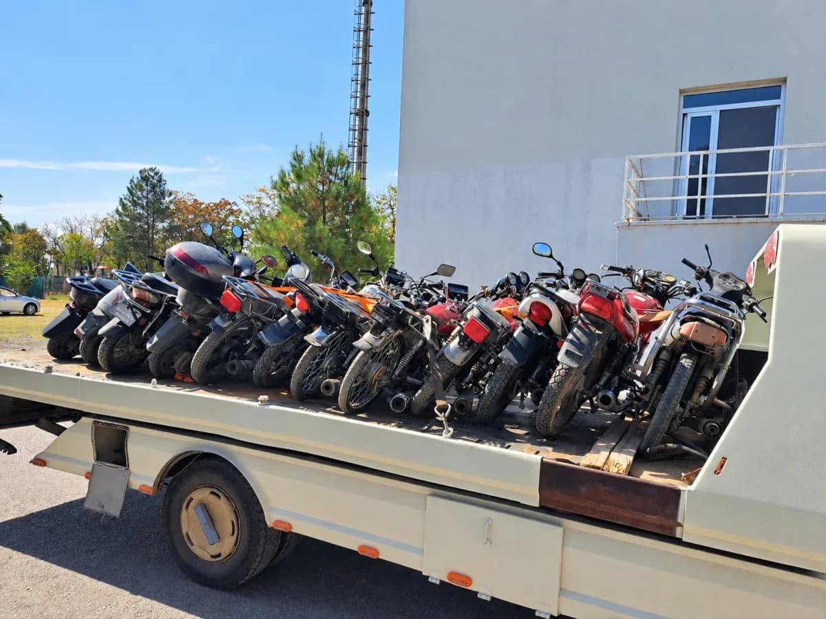 Aksaray’da Jandarma ekiplerinin motosiklet sürücülerine yönelik gerçekleştirdiği denetimlerde 16 motosiklet trafikten me