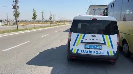 Aksaray'da özel halk otobüsü durağında yolcu alma kavgası sonrası olay yeri