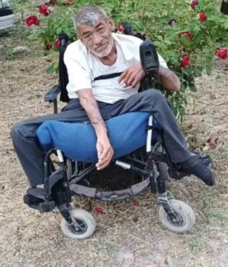 Elazığ’ın Baskil ilçesinde ateş yakılan yerden geçen ve akülü aracı alev alan engelli şahıs, yanarak hayatını kaybetti