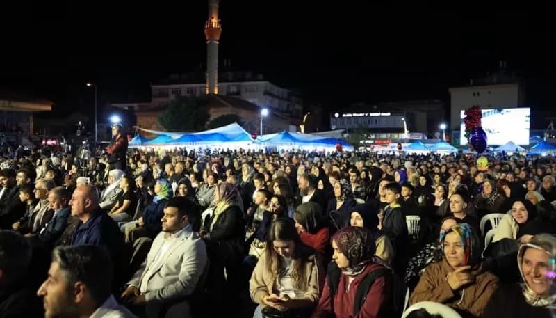 Çorum’un Alaca ilçesinde düzenlenen ve 5 gün süren AlacaFest, İsmail Altunsaray’ın sahne aldığı konserle sona erdi.
