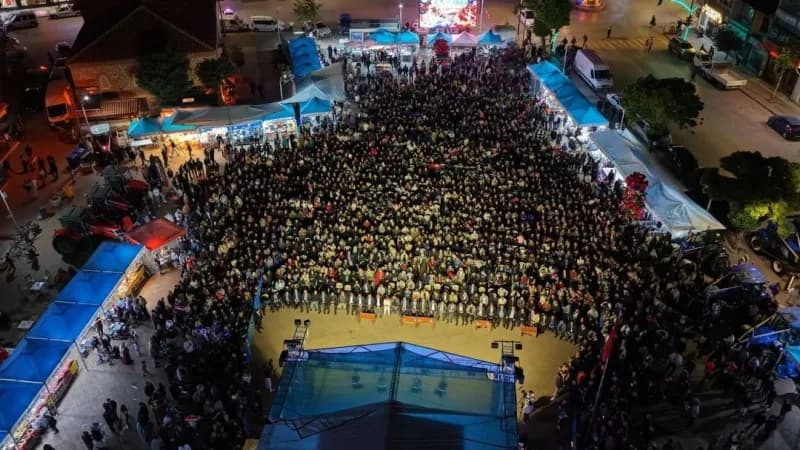 Çorum’un Alaca ilçesinde düzenlenen ve 5 gün süren AlacaFest, İsmail Altunsaray’ın sahne aldığı konserle sona erdi.