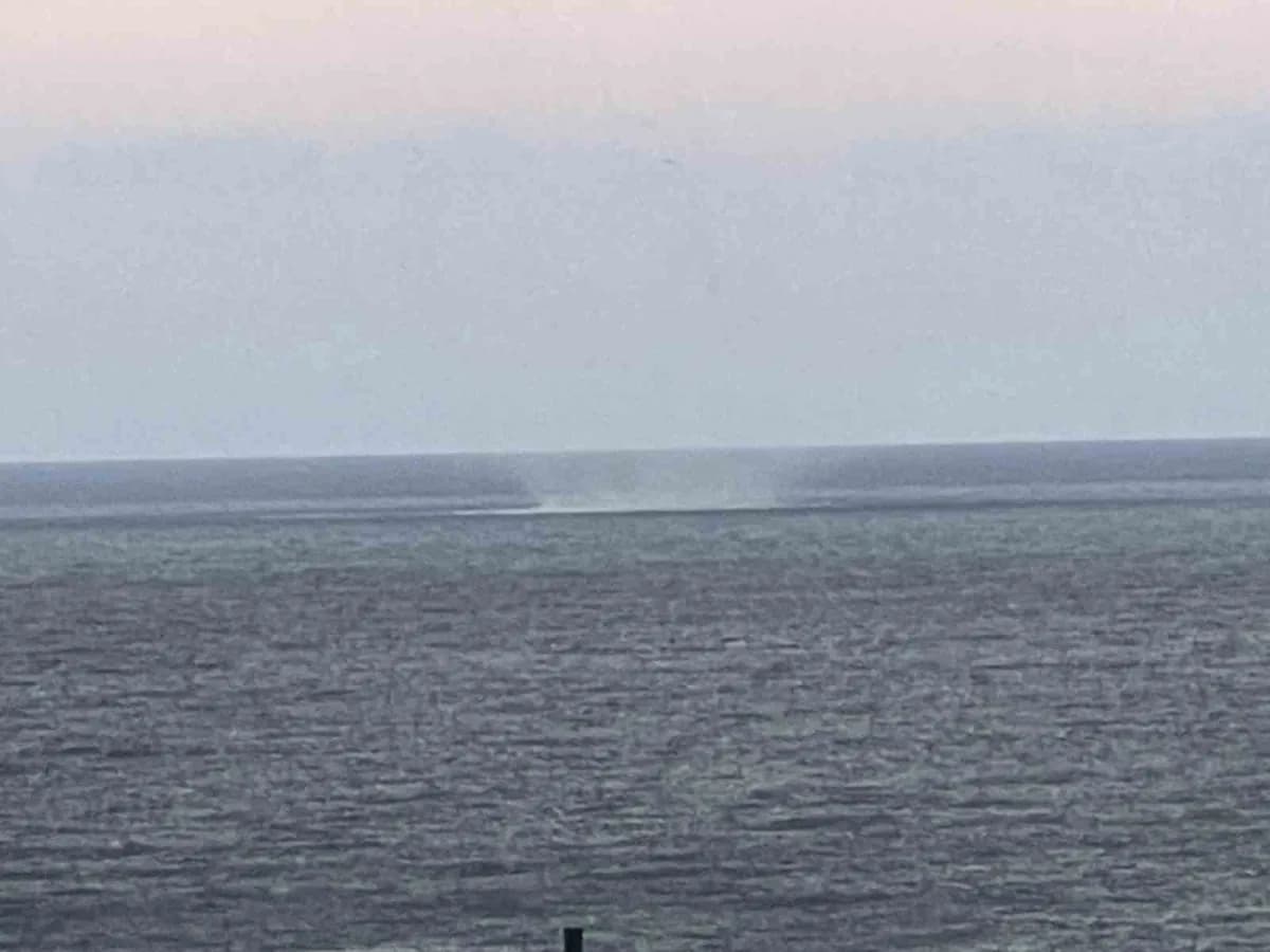Meteoroloji 4. Bölge Müdürlüğünün sağanak yağış uyarısında bulunduğu Alanya’da fırtına etkili olurken, Avsallar Mahalles