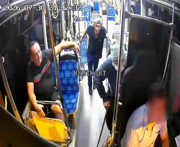 Yaklaşık 20 otobüse yolcu gibi binerek şoförleri denetleyen Şimşek, son 2,5 ayda 79 şoföre Kooperatif tarafından cezai i