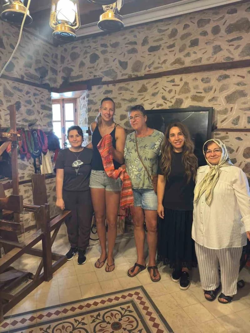 Uluslararası arenadaki başarılarıyla dikkat çeken iki yıldız sporcu, farklı tarihlerde Alanya’yı ziyaret ederek kentin P